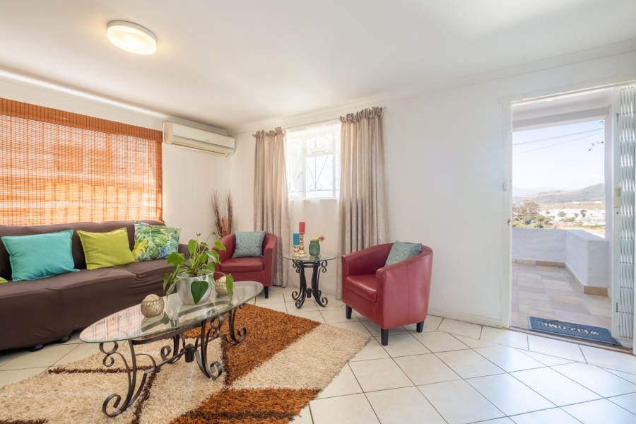 2 Bedroom Property for Sale in Pniel Western Cape